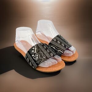 Jynx Sannie Black Bandana Paisley Slide Sandals Flats Mules Wide Strap 8.5